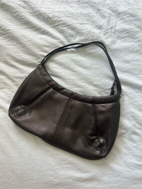 KS 18 Bean Shaped shoulder bag